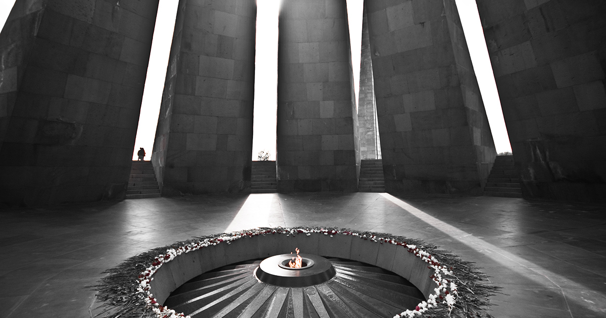 Il memoriale del genocidio armeno a Erevan. Foto: z@doune (Flickr)