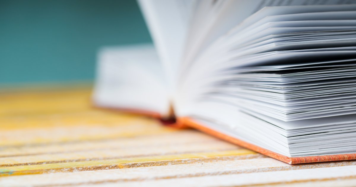 Mille 1 notte Storie dell'altro mondo Libro aperto