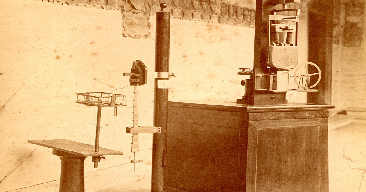 motori Dal Negro - Alcuni dei motori elettrici inventati da Salvatore dal Negro, professore a Padova dal 1806 al 1839. La foto fa parte di quelle spedite a Londra nel 1876 per illustrare la scienza a Padova