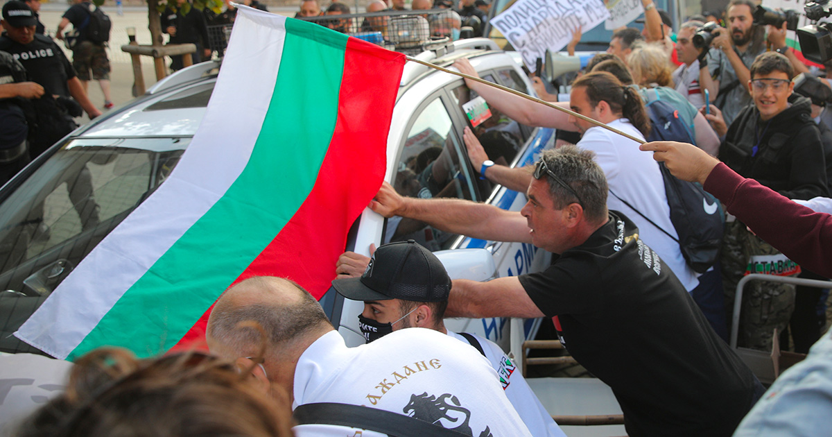 Le proteste di piazza, a settembre 2020, contro Boyko Borissov. Foto: Reuters