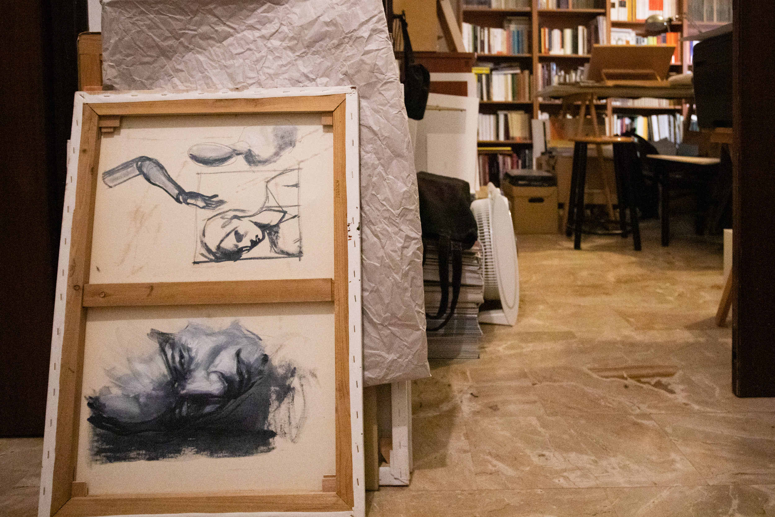 Dettagli delle opere (dipinti e disegni) di Vittorio Bustaffa. Foto: Massimo Pistore