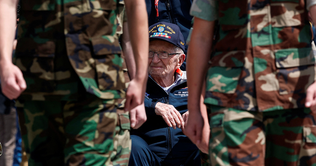 Un veterano dello sbarco in Normandia. Foto: Reuters