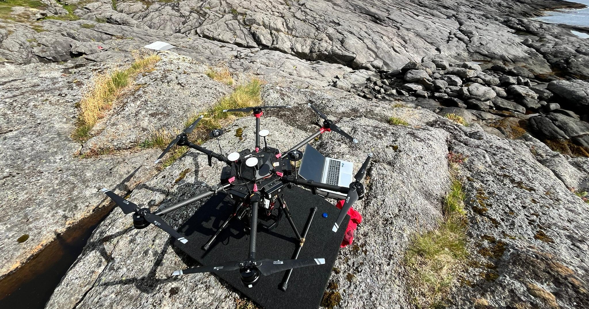 Drone sulle rocce