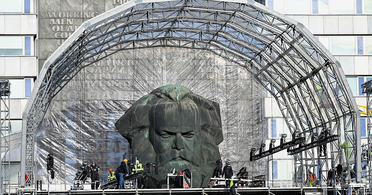 Il monumento dedicato a Karl Marx nella città di Chemnitz, Germania. Foto: Reuters