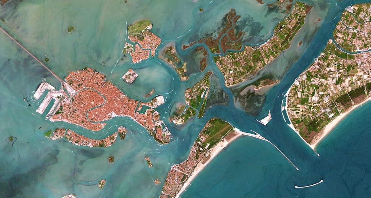 venice by planet