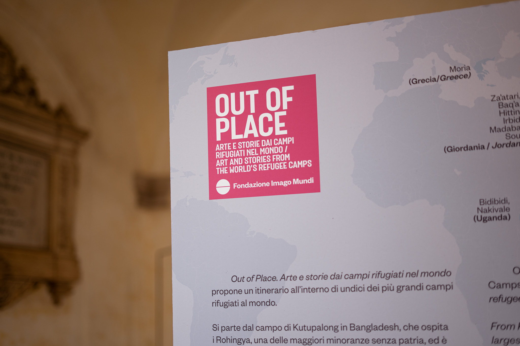 Foto mostra Out of Place