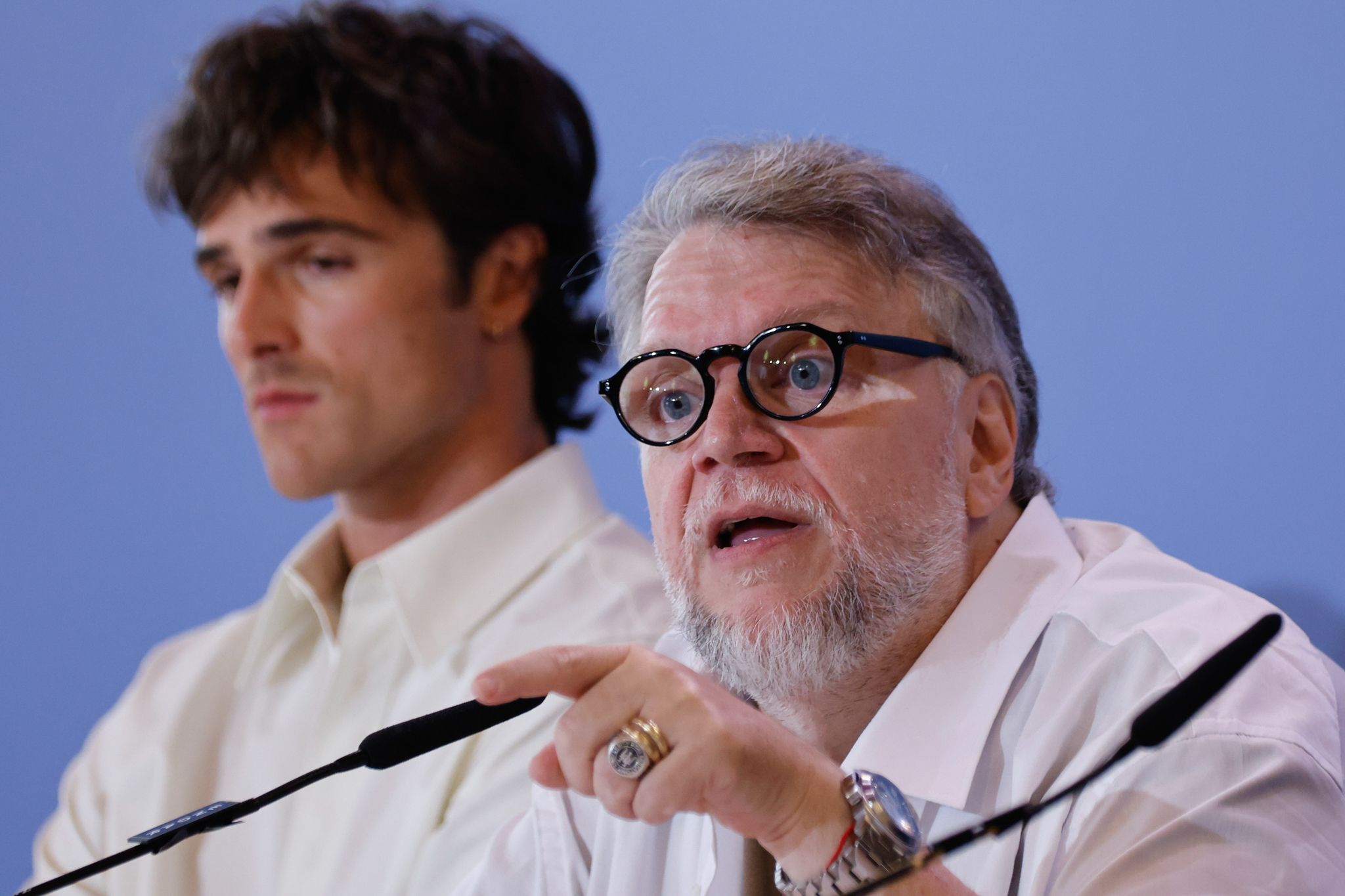 Jacob Elordi e Guillermo del Toro