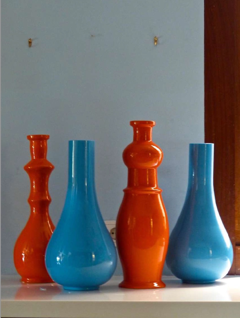 Pedro Almodóvar Jarrones Naranja y Azul