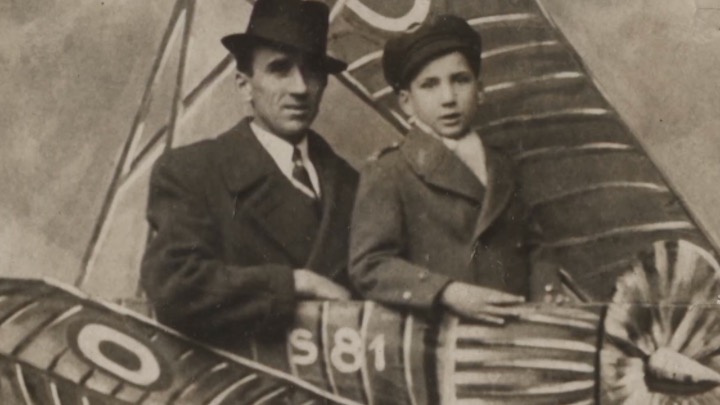foto di Elserino Piol con il padre