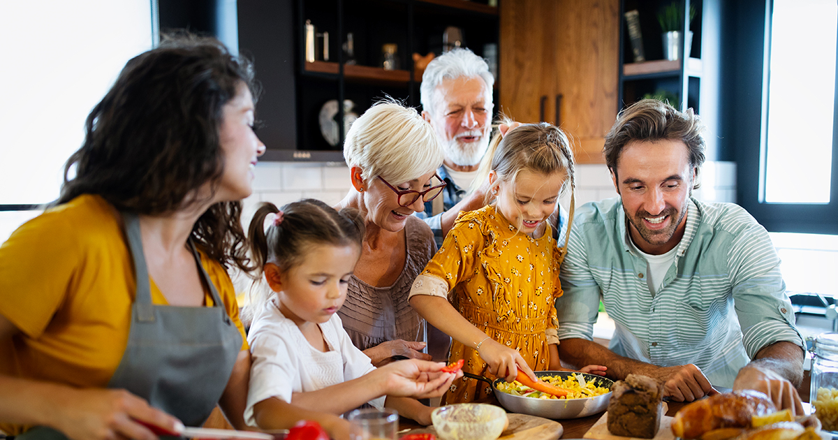 famiglia con i nonni