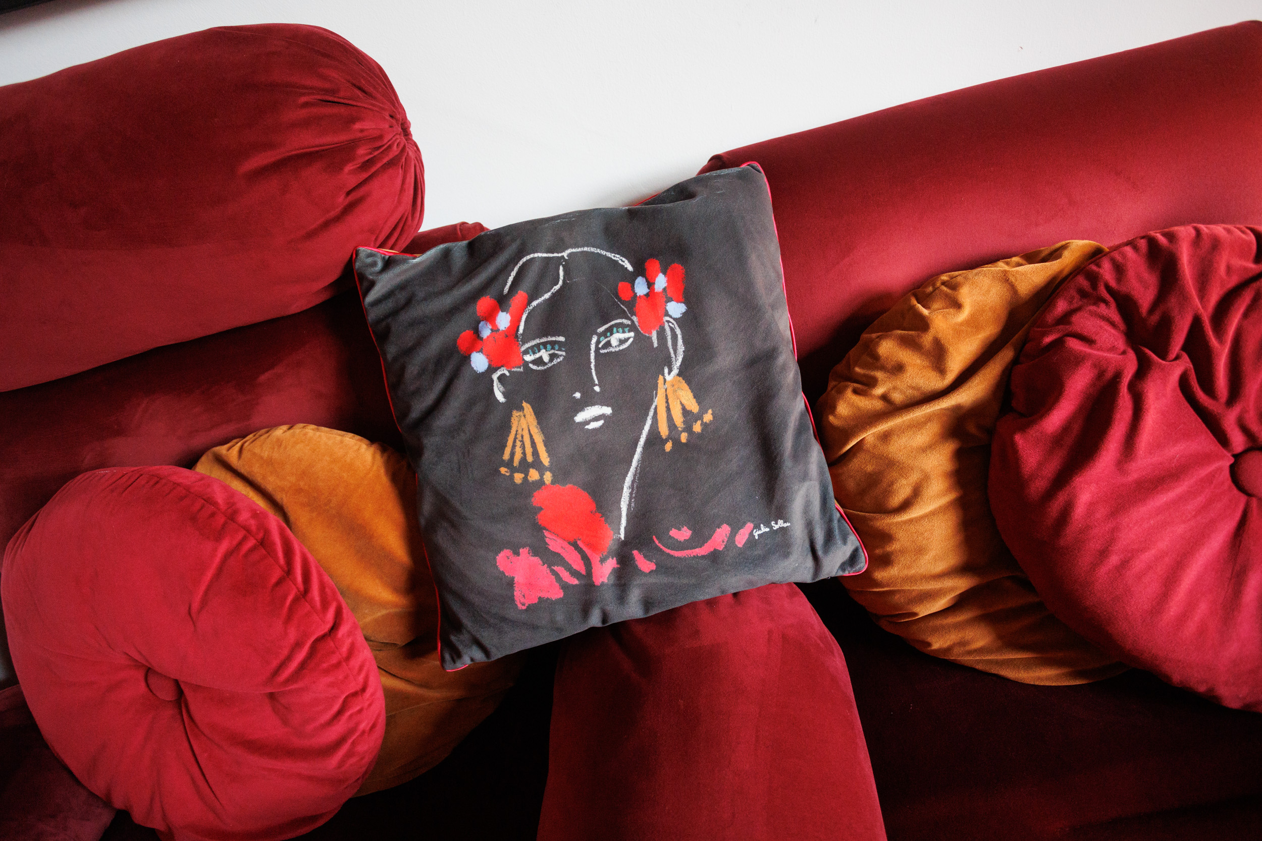 Dettagli dell'atelier e delle creazioni di Giulia Sollai. Foto: Massimo Pistore