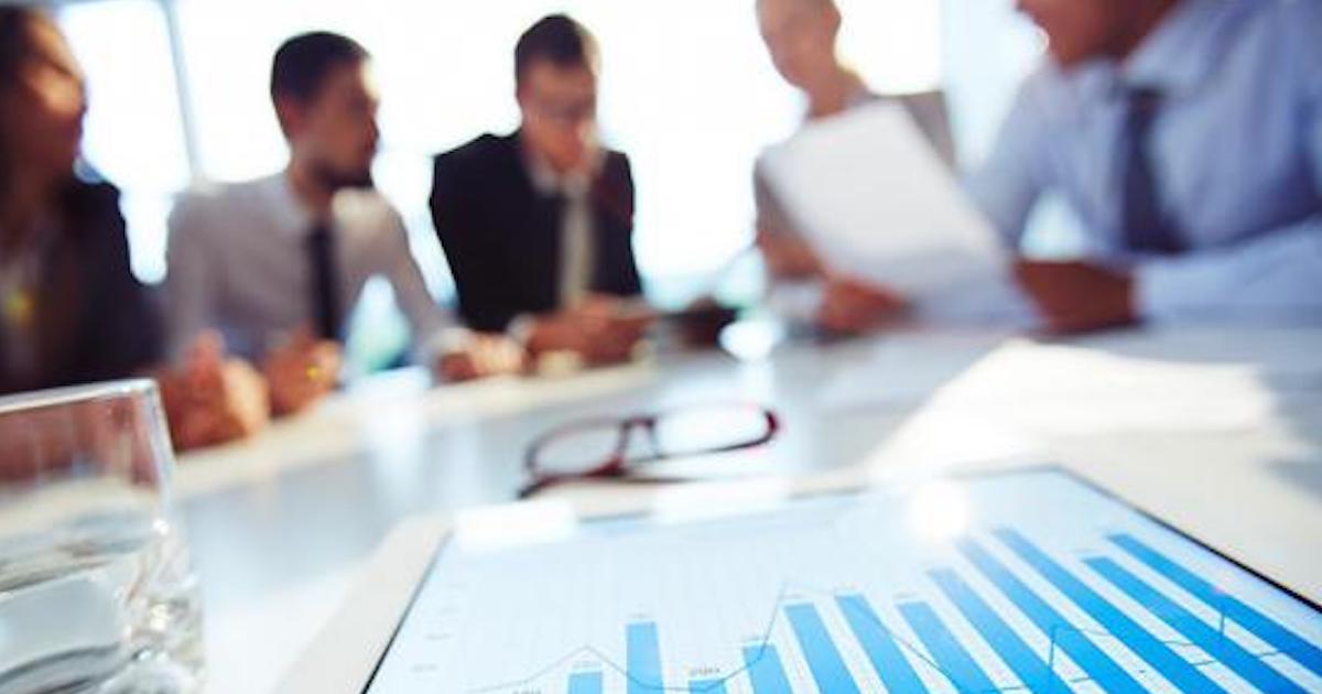 riunione com persone