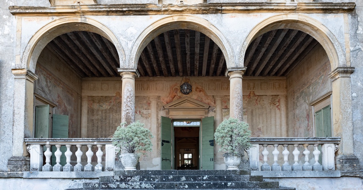 entrata di villa roberti