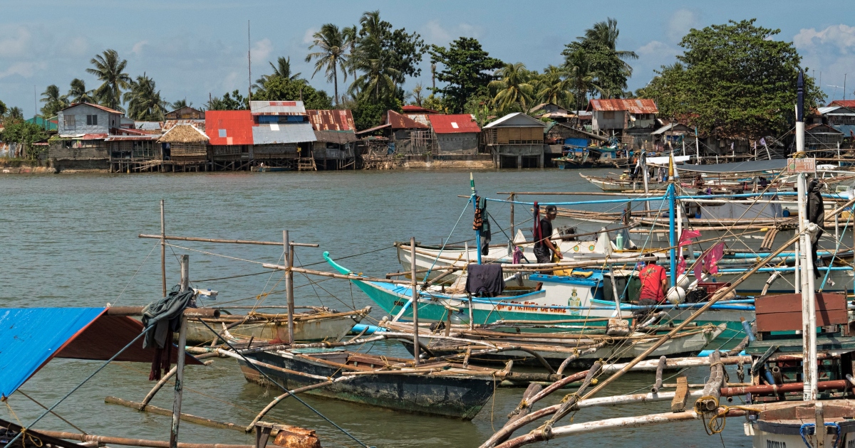 Villaggio di pescatori nelle Filippine
