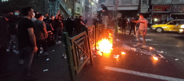 Iran: proteste continue ma il regime resta rigido