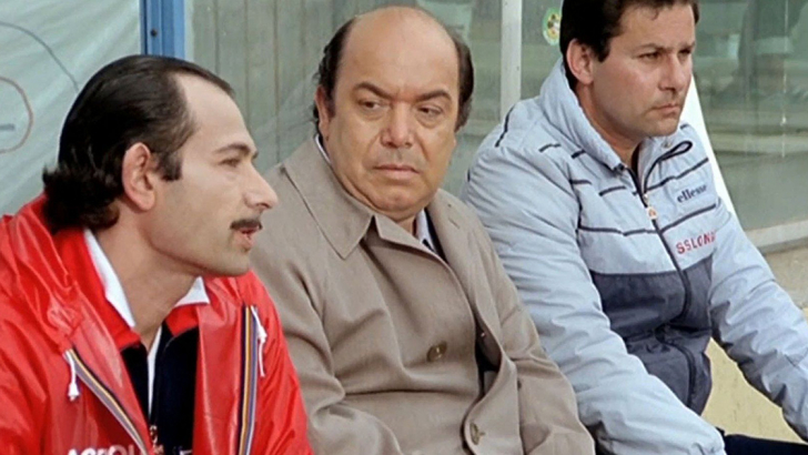 Un fotogramma del film "L'allenatore del pallone" con Lino Banfi