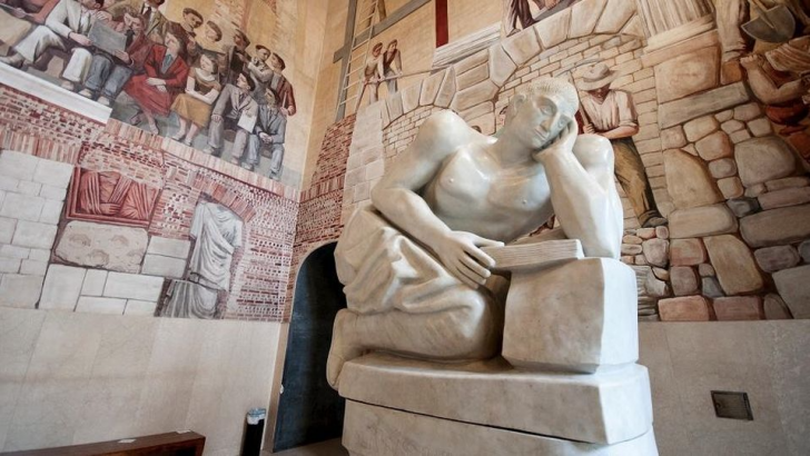 statua tito livio