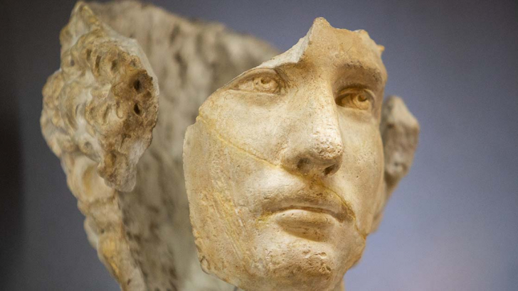 statua romana