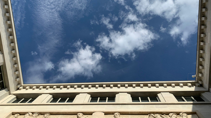 cielo in cortile