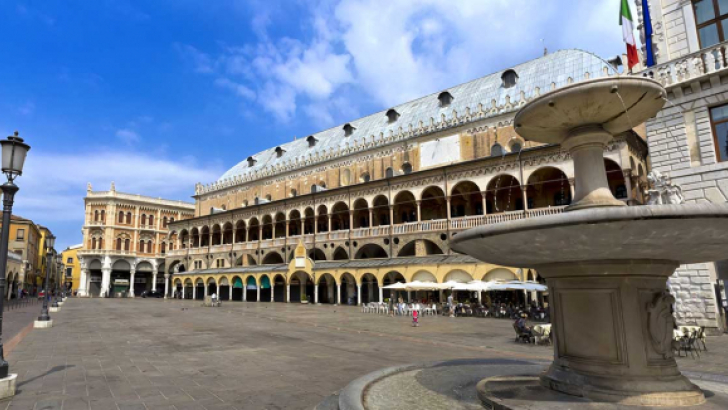 foto di palazzo della Ragione