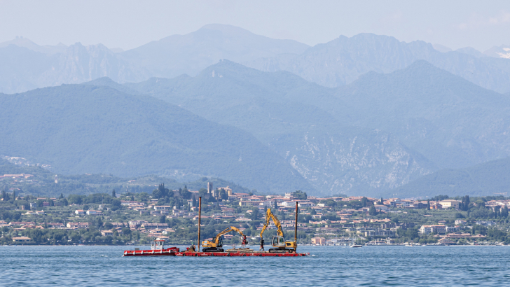 Piattaforma di costruzione, Lago di Garda