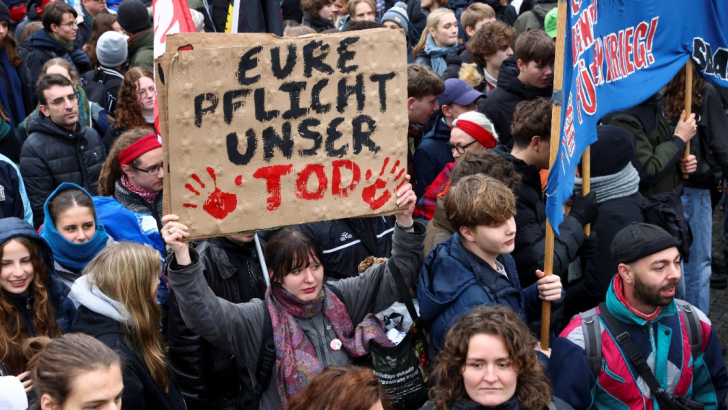 Proteste in Germania contro la leva