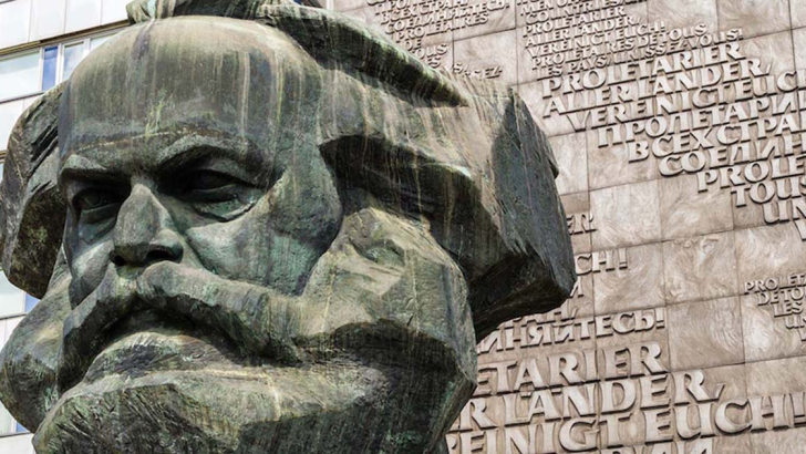 volto marx in pietra 