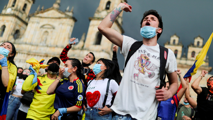 Bogotà, le proteste contro le riforme fiscali del governo Bogotà, le proteste contro le riforme fiscali del governo
