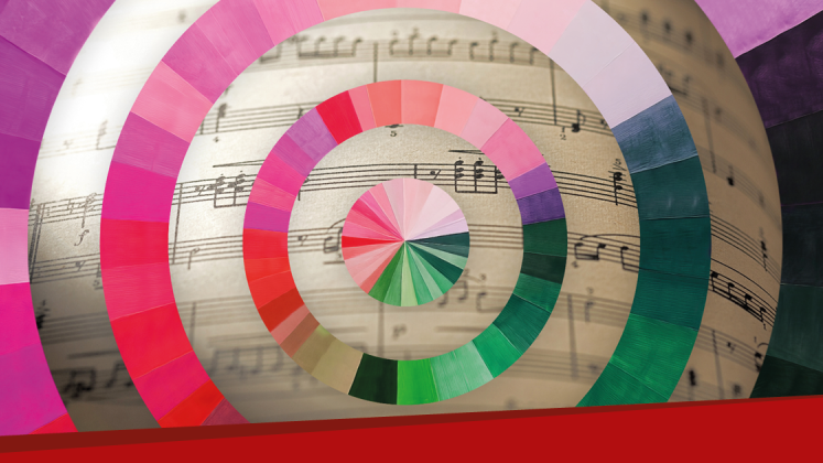 spirale sullo sfondo spartito musicale